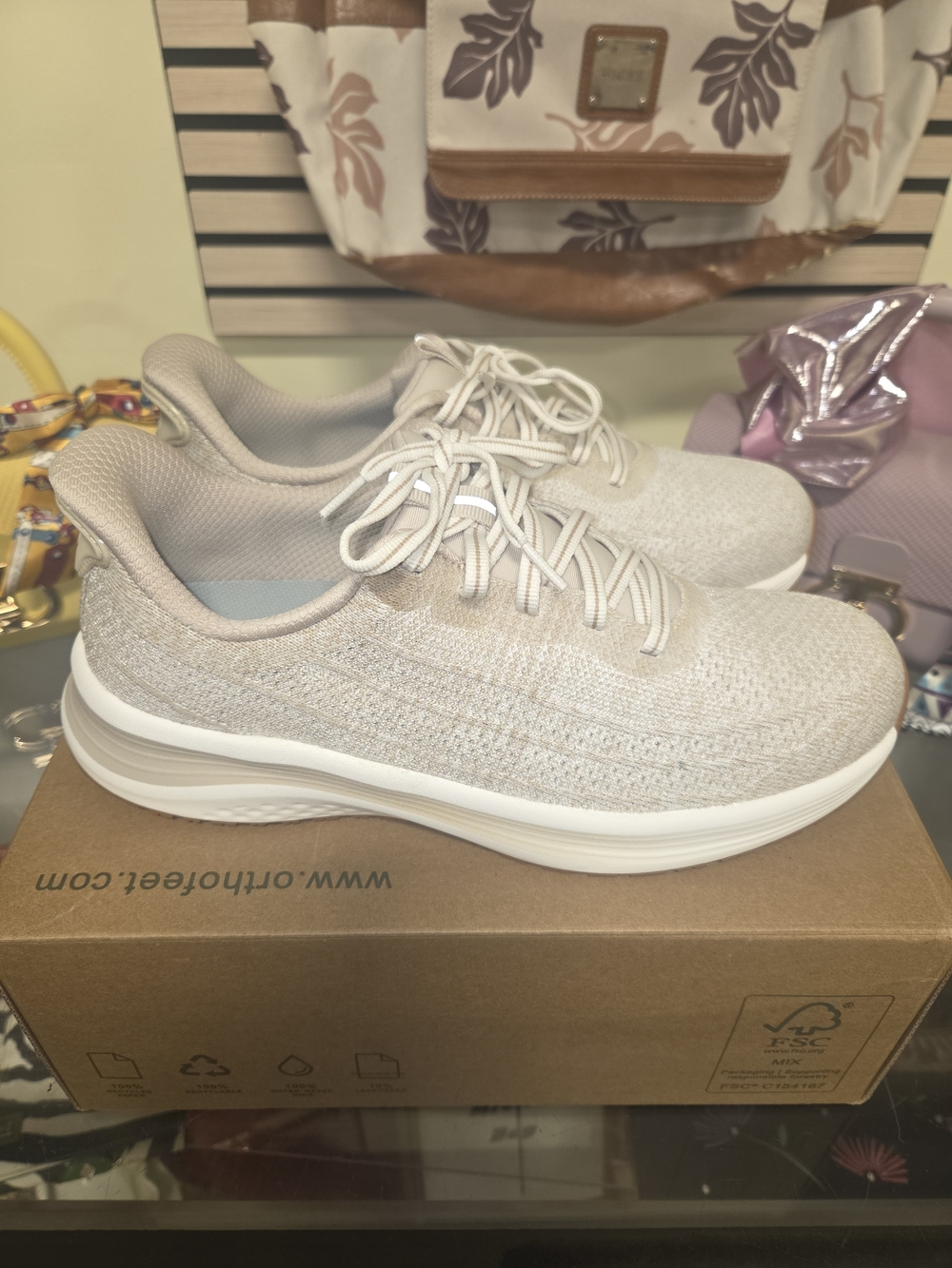 Orthofeet Tan Nude White Orthepedic Sneakers w/inserts Womens US Size 10 WIDE